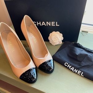 Chanel Pumps